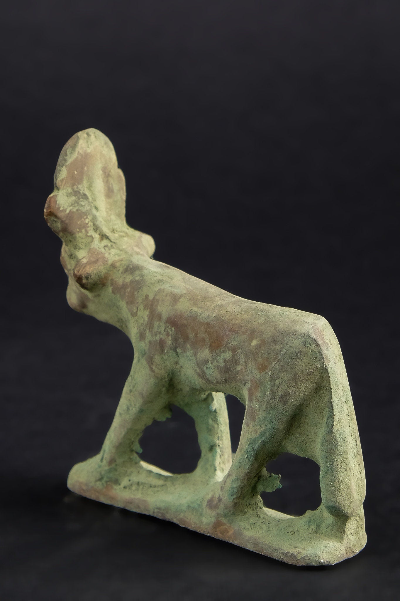 Ancient Egyptian statue of goddess Hathor Sculpture Bronze made in Egypt