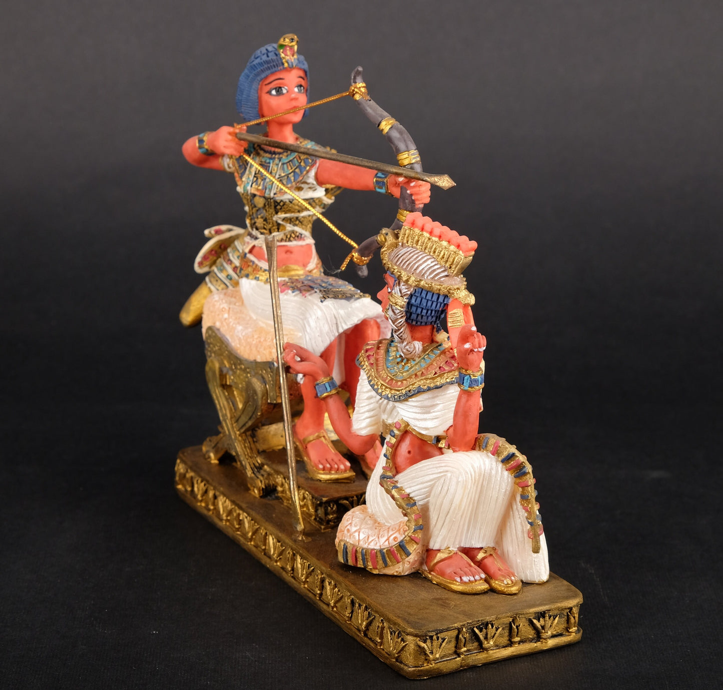 Unique ancient Egyptian statue of king Tutankhamun hunting with Bow with his wife Ankhesenamun polystone made in Egypt