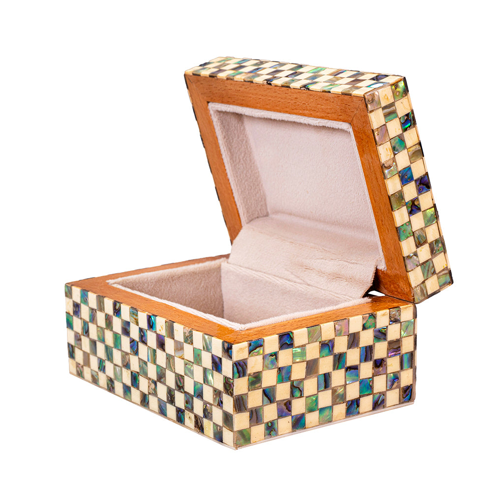 Egyptian jewelry box inlaid with mother of pearl