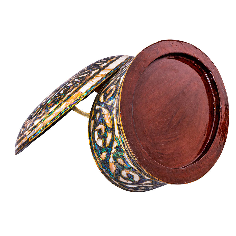 Egyptian jewelry box inlaid with mother of pearl and Brass