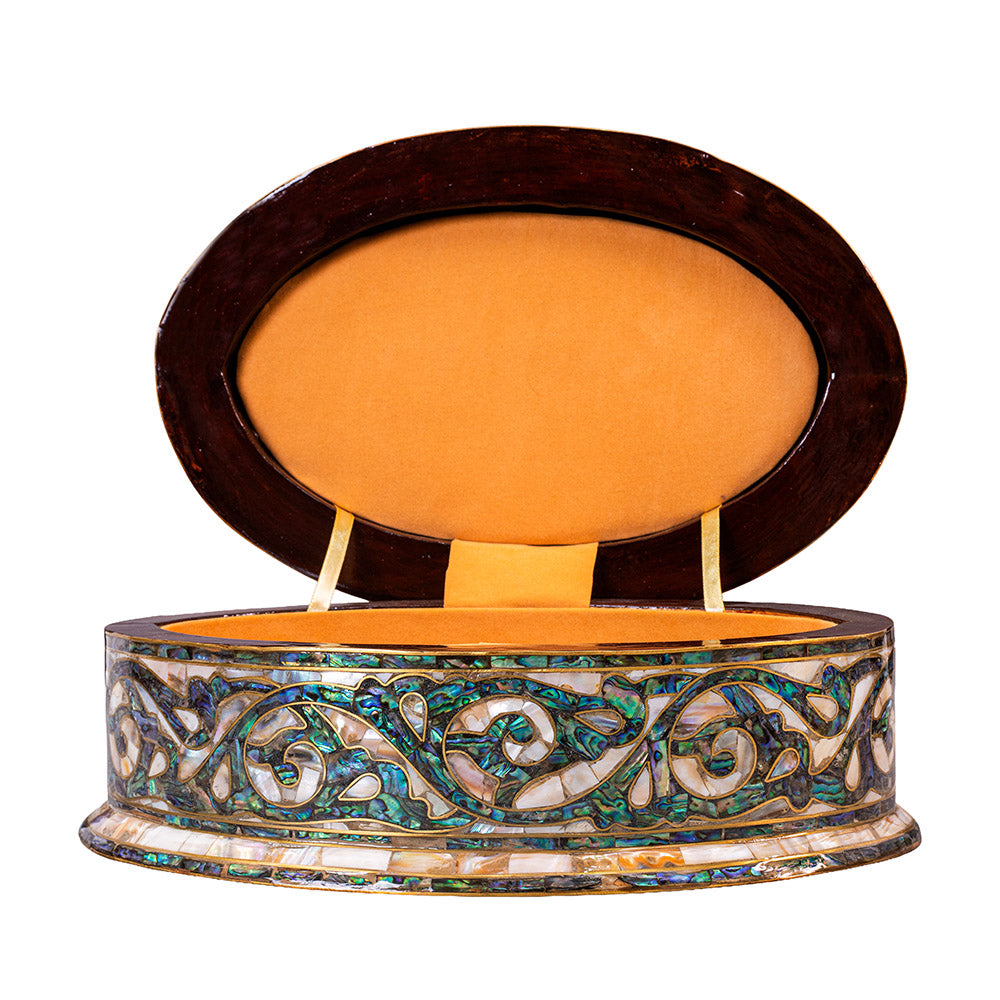 Egyptian jewelry box inlaid with mother of pearl and Brass