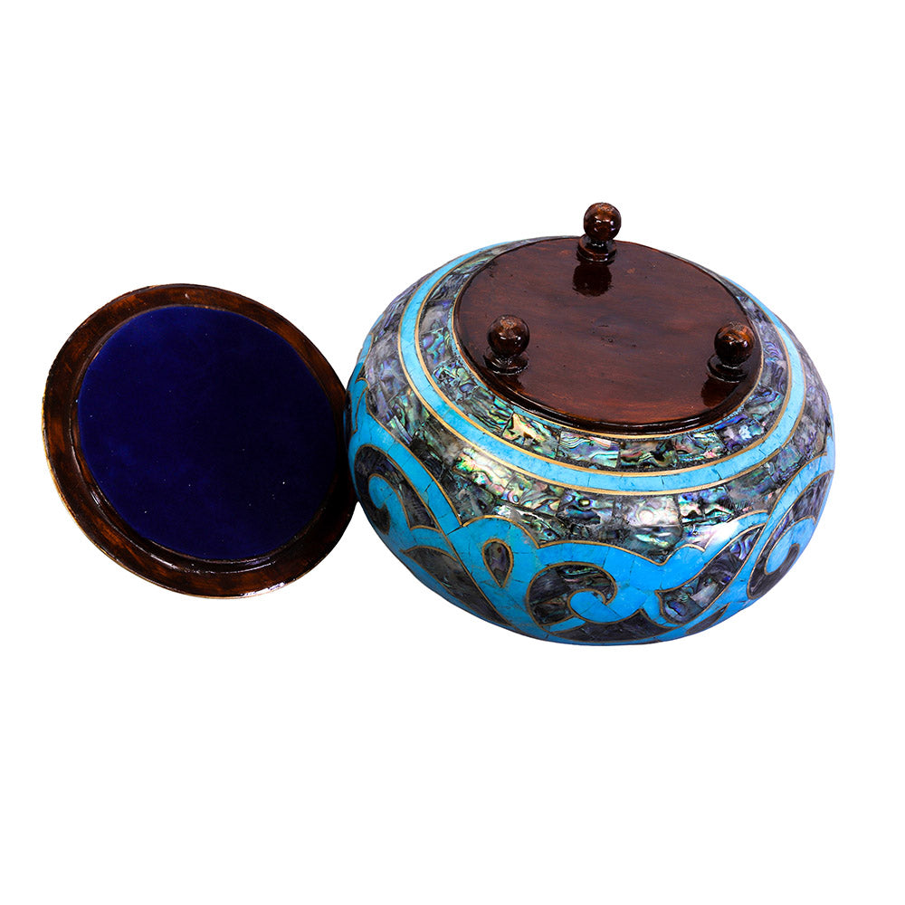 Egyptian jewelry box inlaid with jemstones  turquoise,blue mother of pearl  and brass made in egypt