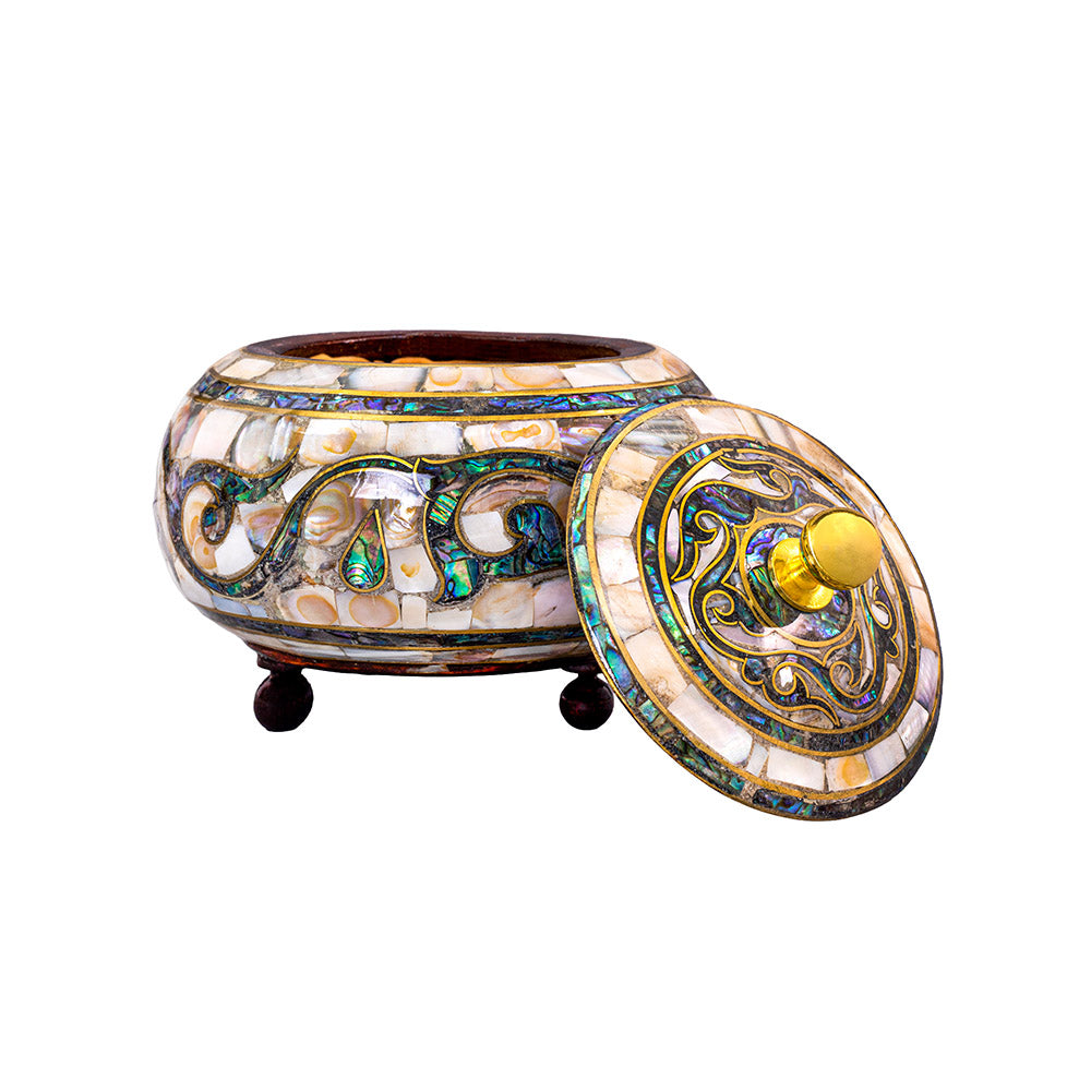 Egyptian jewelry box inlaid with mother of pearl and Brass