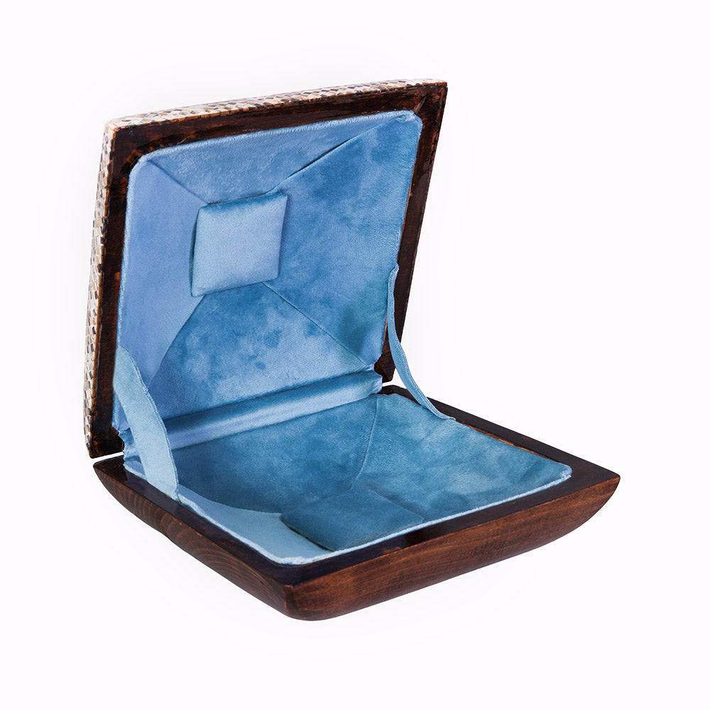 Egyptian jewelry box inlaid with mother of pearl
