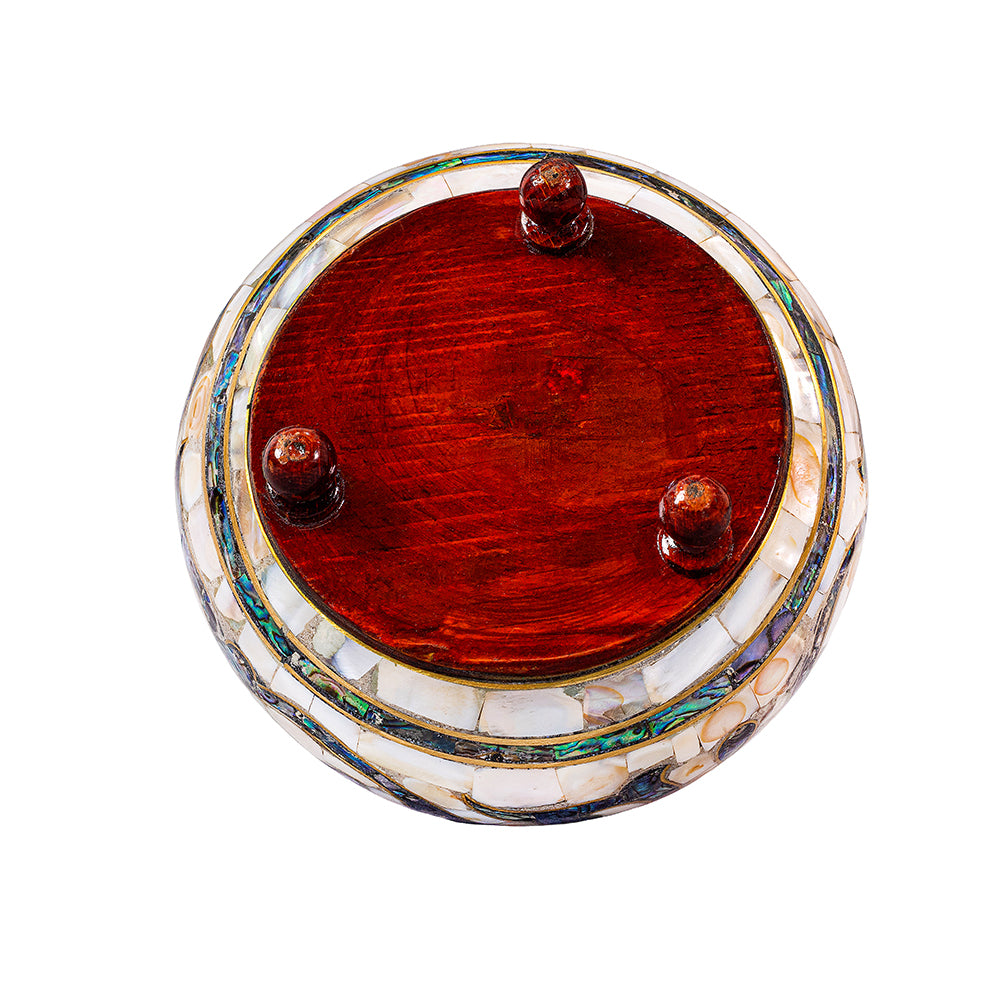 Egyptian jewelry box inlaid with mother of pearl and Brass