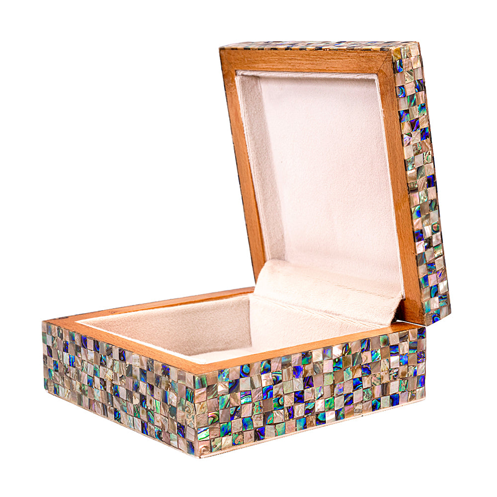 Egyptian jewelry box inlaid with mother of pearl