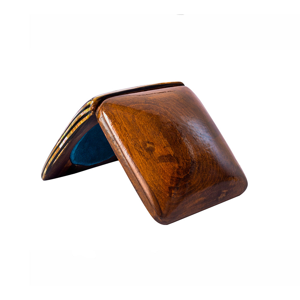 Egyptian jewelry box inlaid with mother of pearl and Brass