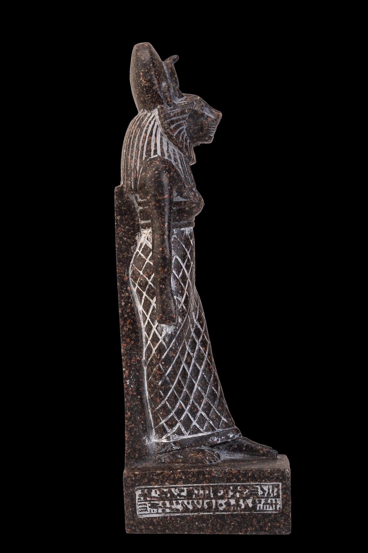Ancient Egyptian statue of Pharaoh Sekhmet , whose Lioness head with a woman's body has the eye of the sun