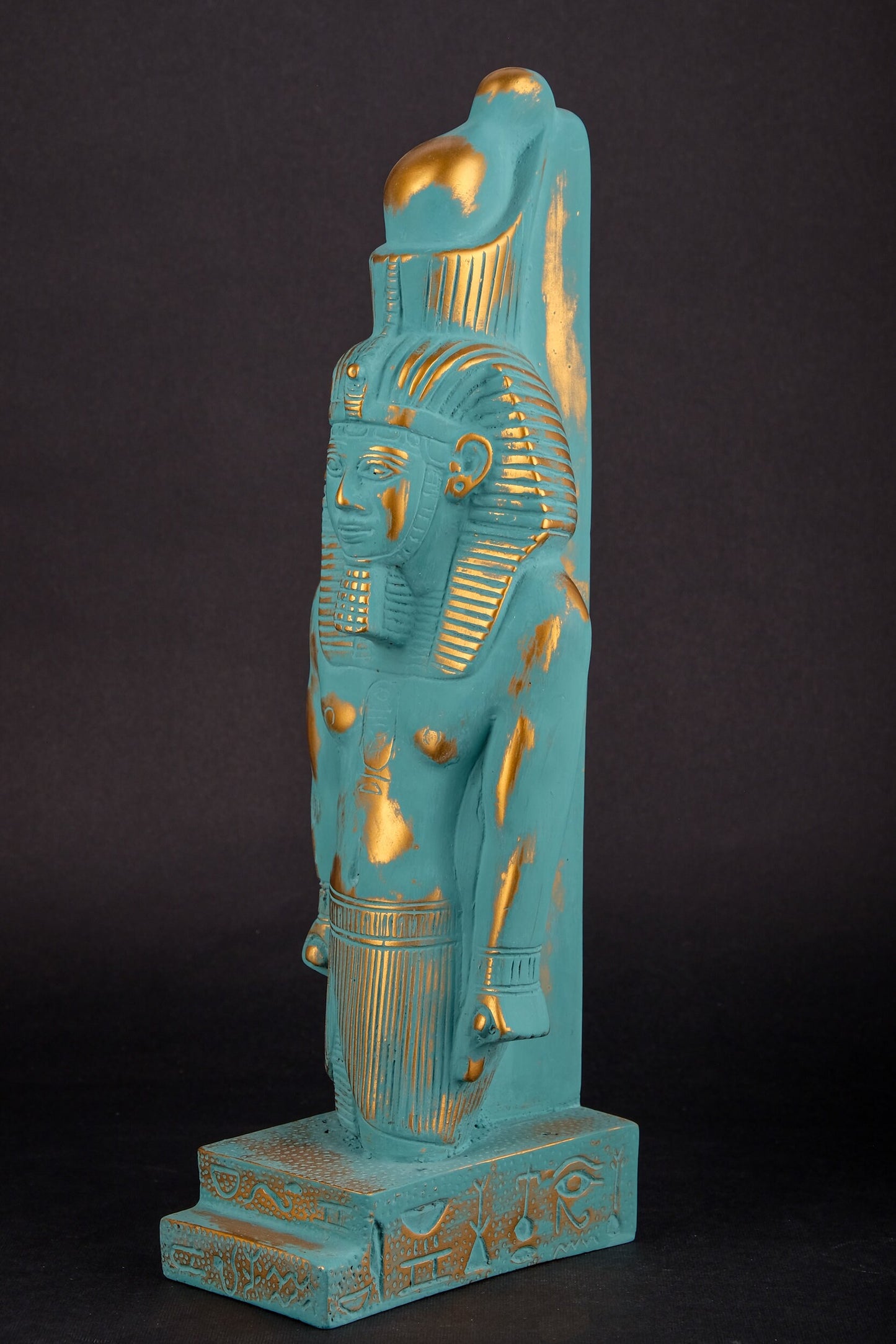 Unique statue of Egyptian Art pharaoh king Ramesses II, heavy stone Sculpture green statue hand painted made in Egypt